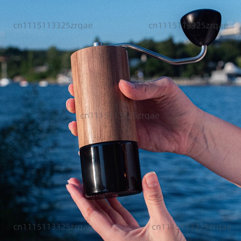 Macinacaffè Manuale Commander  - Coffee Grinder Burr recensione e prezzo